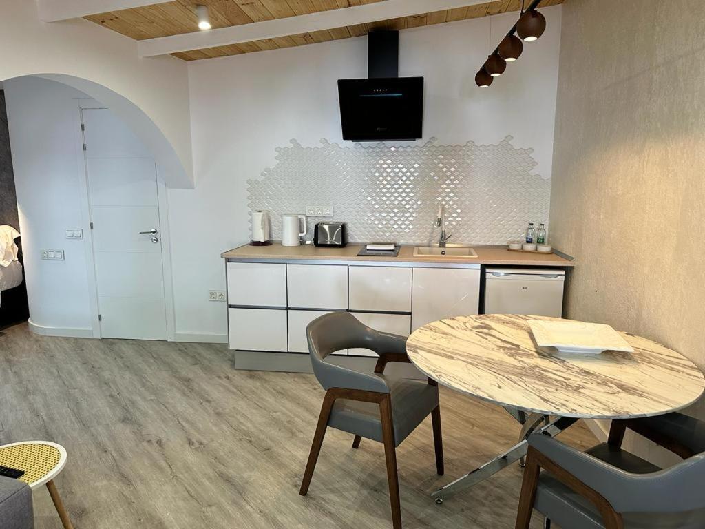 Miramar Boutique Apartments Adults Only كوراليهو المظهر الخارجي الصورة